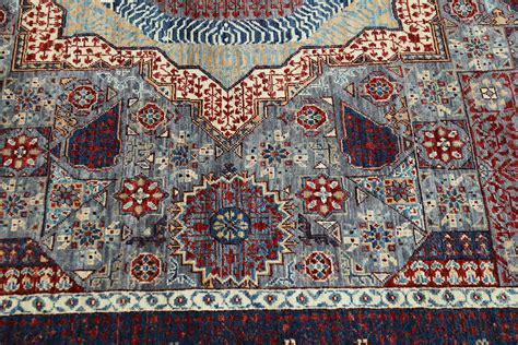  The Sultanate Carpet: Woven Majesty and Threads of History